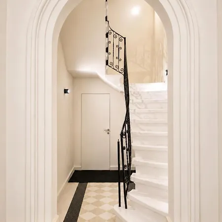 Apartament Modern Designer With Maltese Balcony & Private Yard *